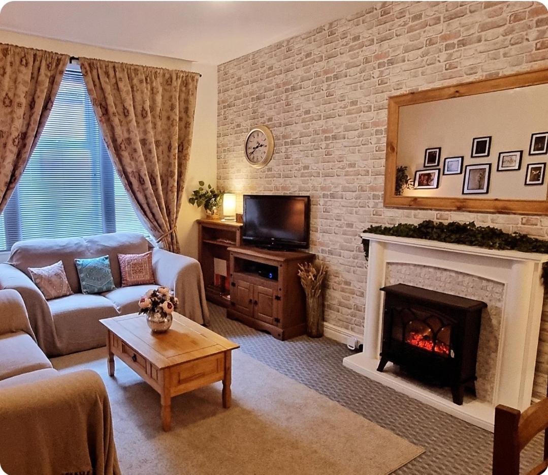 Entire, Main Door, Pet Friendly, Home Away From Home, East Ayrshire Newmilns Екстериор снимка